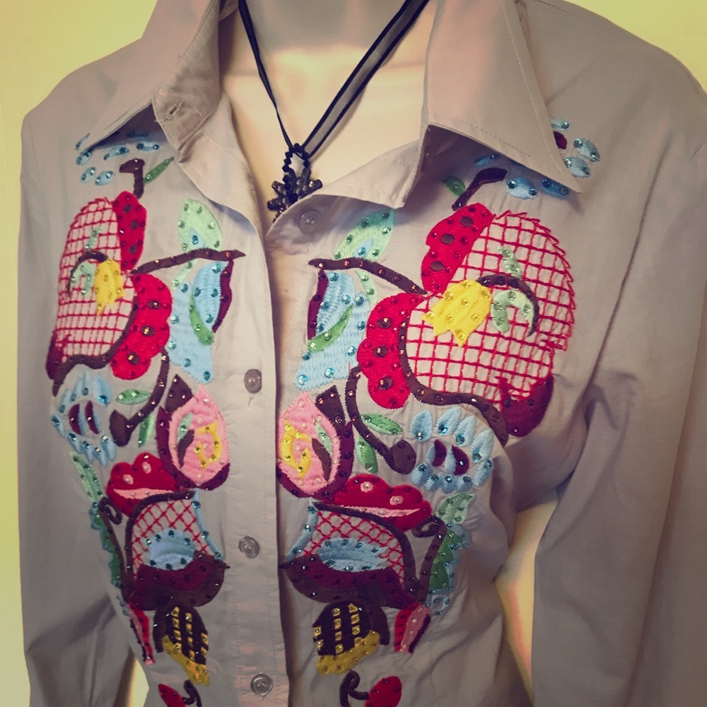 One of a Kind Button Down Women’s Top. M